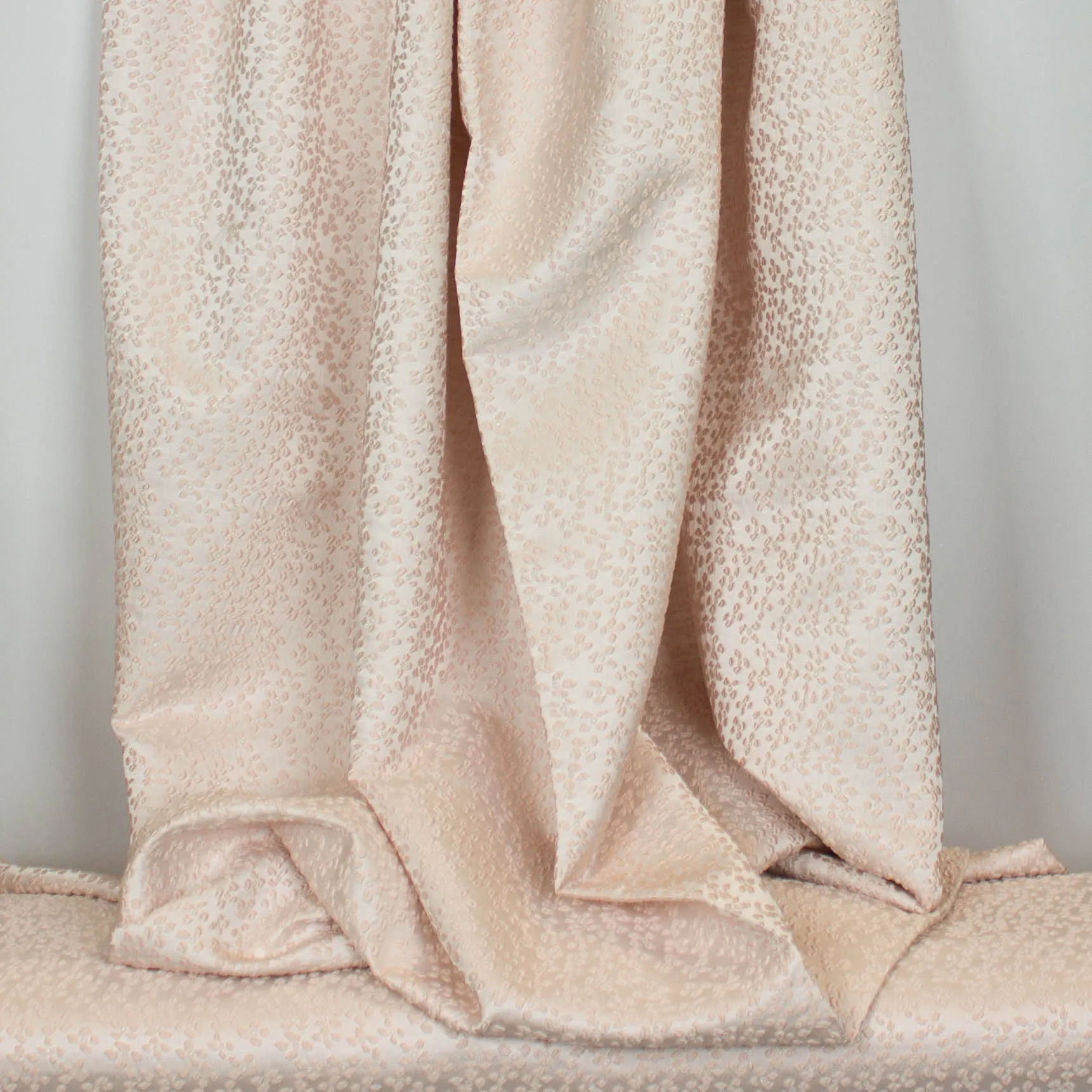 Poederroze jacquard met bloemetjes en zilveren glitter
